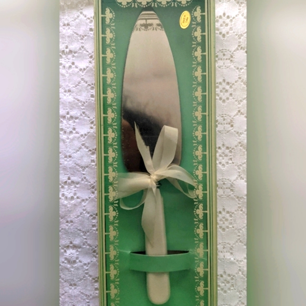 *Vintage Cake Cutter, Silver Plate on Steel